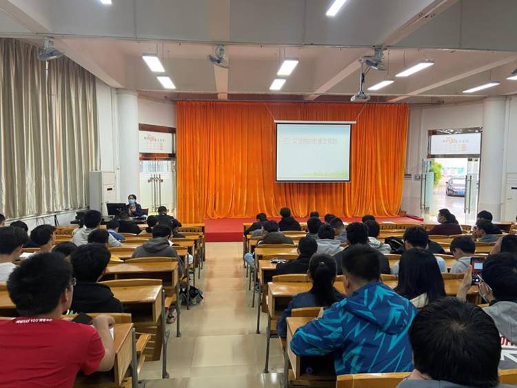 http://www.gdsspt.edu.cn/__local/0/08/56/2901DFBADCDE8489A4B9B5D572A_018476B6_1CE8C.jpg